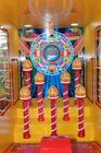 Binnen werp de DREUNafkoop Arcade Machines van de Balkokosnoot